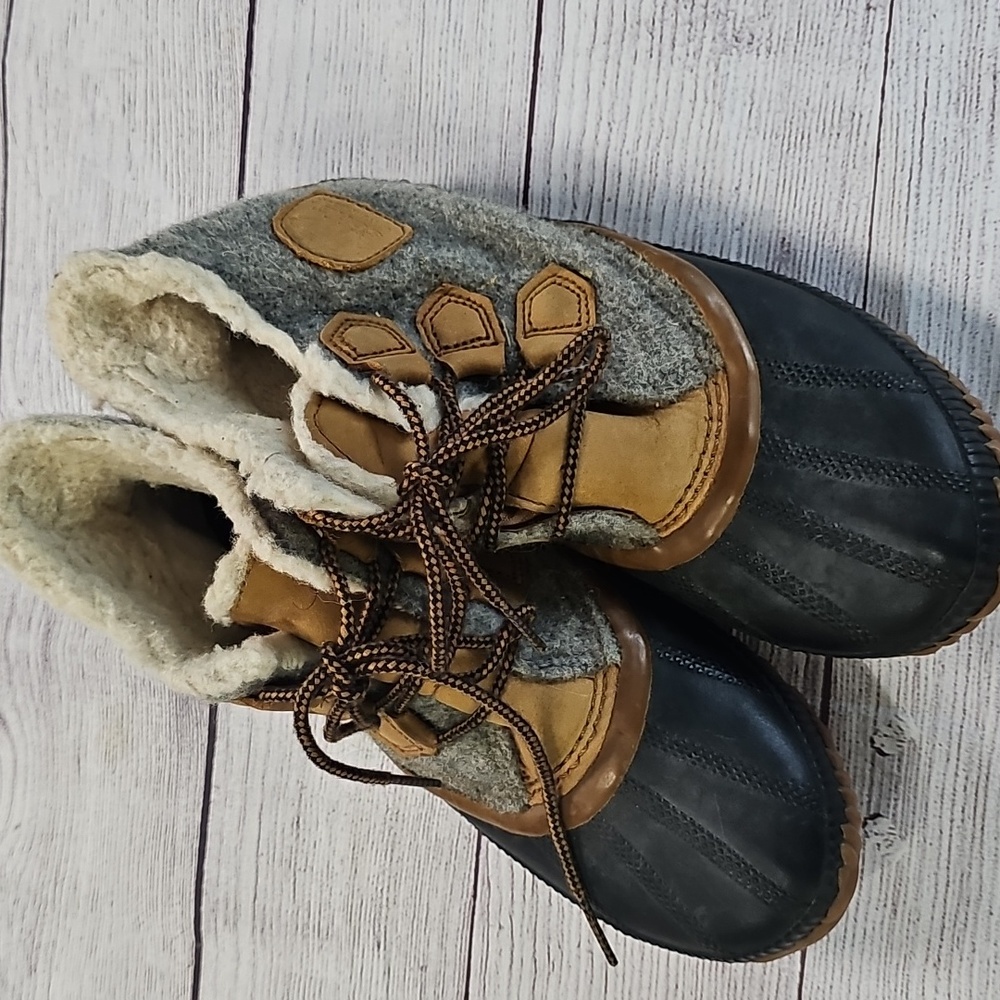 Sorel Sz 8 Gray and Tan Winter Boots - Picture 16 of 16